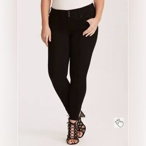 Torrid Premium Stretch Jegging - Black Wash